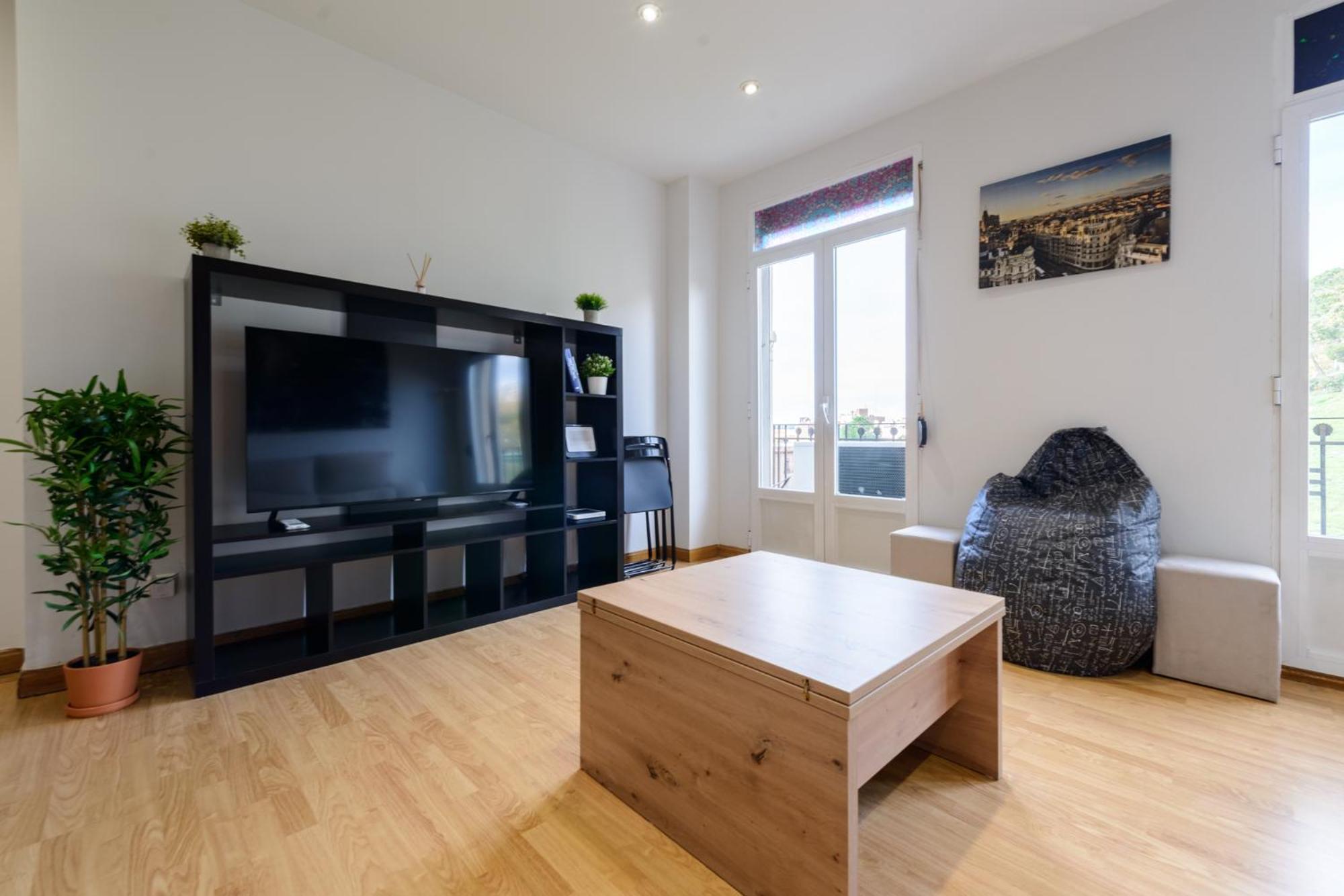 Amplio Piso En Madrid Centro Con Vistas Al Templo De Debodアパートメント エクステリア 写真